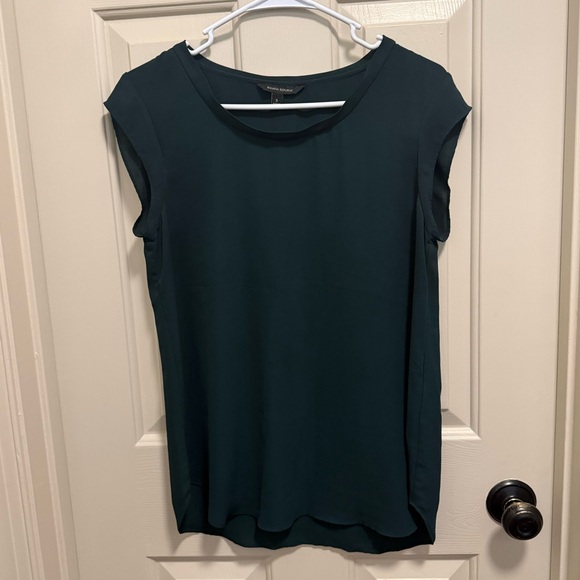 Banana Republic Women's Dark Green Short Sleeve Tee - Picture 2 of 4